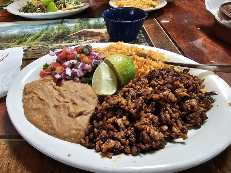 Taqueria La Cabaña food